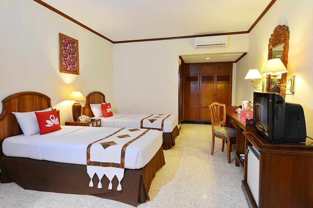 Zen Rooms Jogja Cendrawasih Pakualaman Buitenkant foto