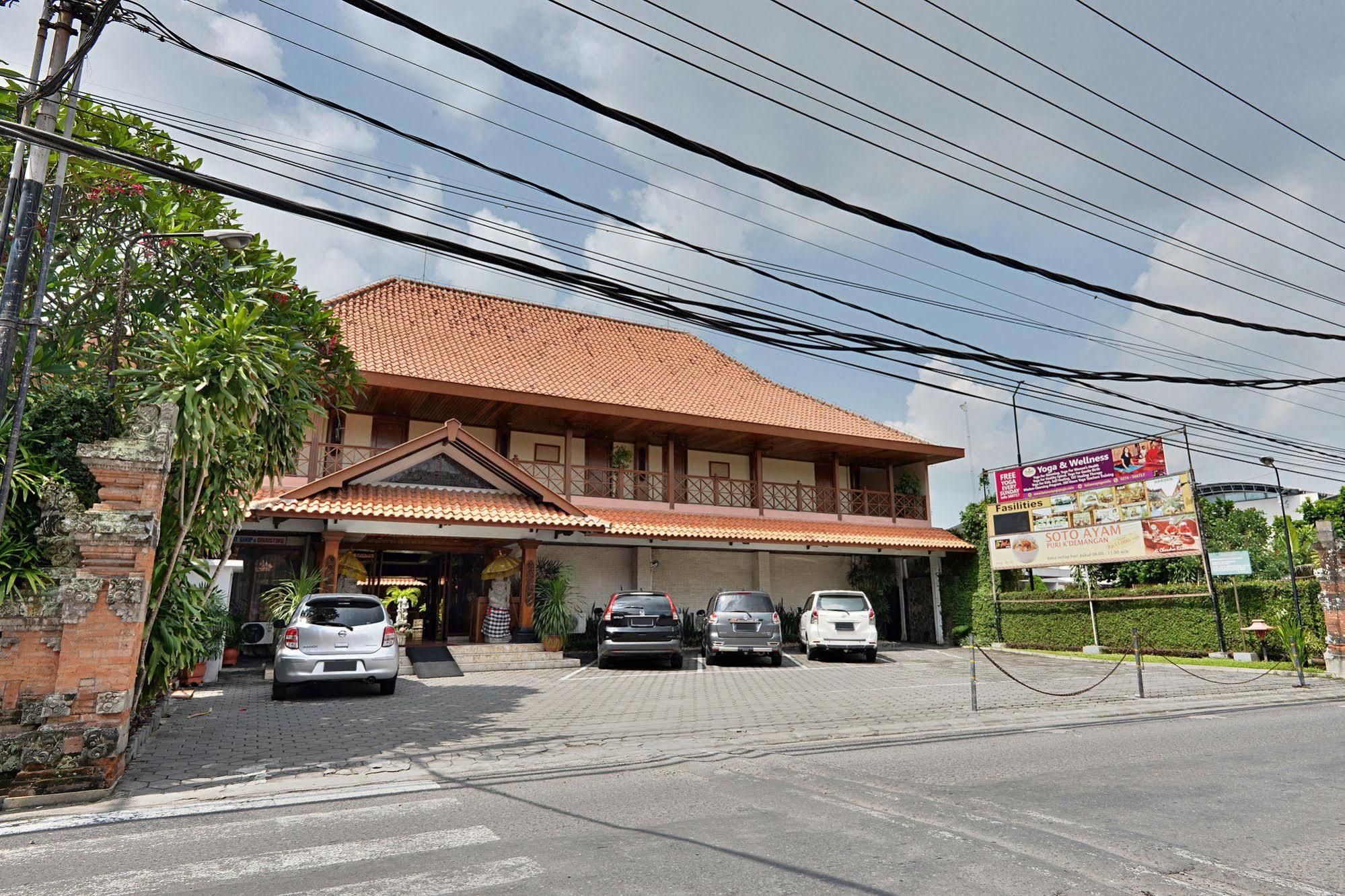 Zen Rooms Jogja Cendrawasih Pakualaman Buitenkant foto